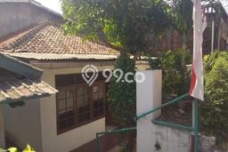 For Sale Rumah 8 Kamar Lokasi Ideal Nyaman dan Strategis di Ciracas For Sale Rumah 8 Kamar Lokasi Ideal Nyaman dan Strategis di Ciracas