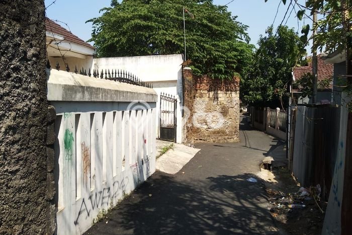 Siap Huni Hunian Elit 6 Kamar di Ciracas Dekat ke Mana Pun Siap Huni Hunian Elit 6 Kamar di Ciracas Dekat ke Mana Pun