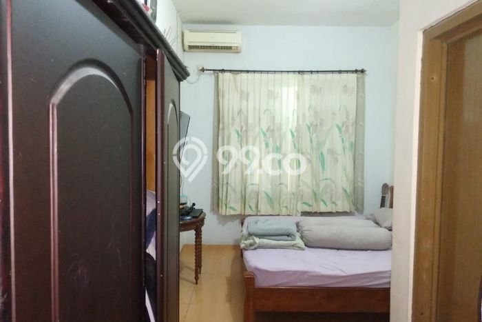 Dijual Rumah Premium dengan Fasilitas Sekitar Komplit di Ciracas, Jakarta Timur Dijual Rumah Premium dengan Fasilitas Sekitar Komplit di Ciracas, Jakarta Timur