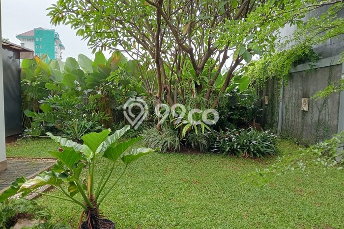Hunian Mewah Siap Huni LT 375m2 di Ciracas, Jakarta Timur Hunian Mewah Siap Huni LT 375m2 di Ciracas, Jakarta Timur