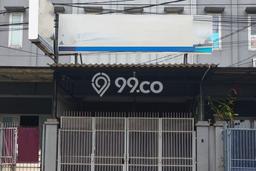 Unit Ruko Dijual di Jakarta Barat LT 72m2 & LB 322m2 Unit Ruko Dijual di Jakarta Barat LT 72m2 & LB 322m2