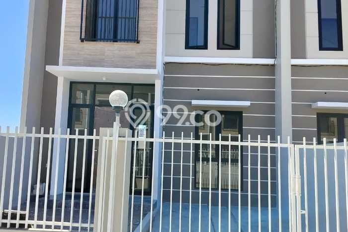 For Sale Rumah 2 Kamar Lokasi Ideal Nyaman dan Strategis di Waru For Sale Rumah 2 Kamar Lokasi Ideal Nyaman dan Strategis di Waru