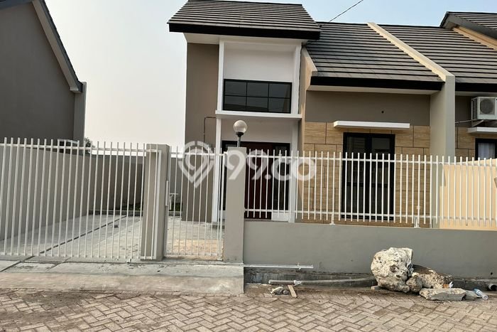 Rumah Strategis Modern Lb 72m2 di Waru, Sidoarjo Rumah Strategis Modern Lb 72m2 di Waru, Sidoarjo