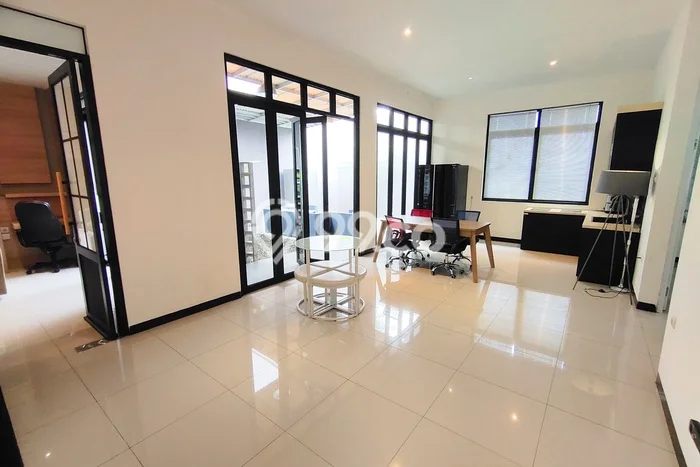 Rumah Modern 3 Kamar LT 175m2 di Holis Cigondewah Rumah Modern 3 Kamar LT 175m2 di Holis Cigondewah