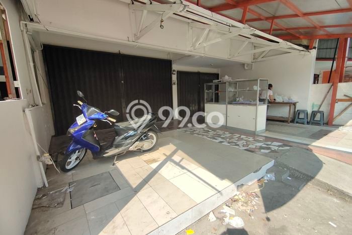 AREA PREMIUM! Ruko di Kopo Permai, Luas 200m², Lokasi Premium AREA PREMIUM! Ruko di Kopo Permai, Luas 200m², Lokasi Premium