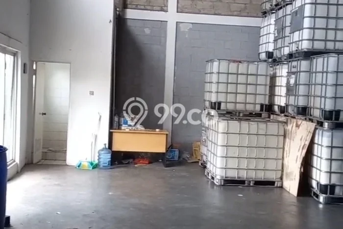Disewakan Gudang komersial di BSD luas bangunan 320m2 Disewakan Gudang komersial di BSD luas bangunan 320m2