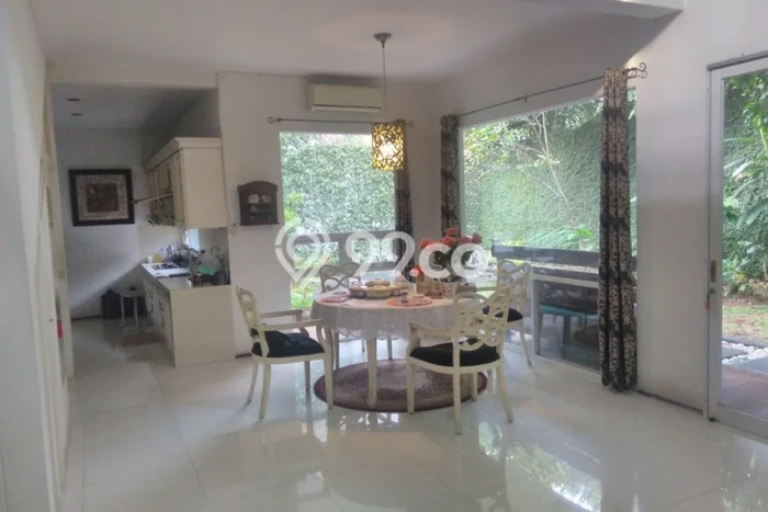 Ready to Use! Premium House LT 376m2 Desain Modern di Pondok Gede Ready to Use! Premium House LT 376m2 Desain Modern di Pondok Gede