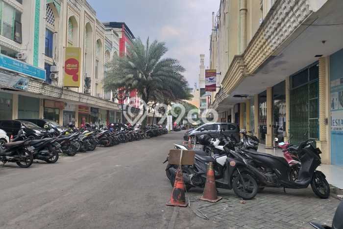 Ruko Bagus Dijual LB 180m2 Lokasi Strategis Depok Area Cocok untuk Berbisnis Ruko Bagus Dijual LB 180m2 Lokasi Strategis Depok Area Cocok untuk Berbisnis