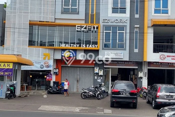 Ruko Dijual di Jakarta Timur LT 113m2 & LB 113m2 Lokasi Terbaik! Ruko Dijual di Jakarta Timur LT 113m2 & LB 113m2 Lokasi Terbaik!