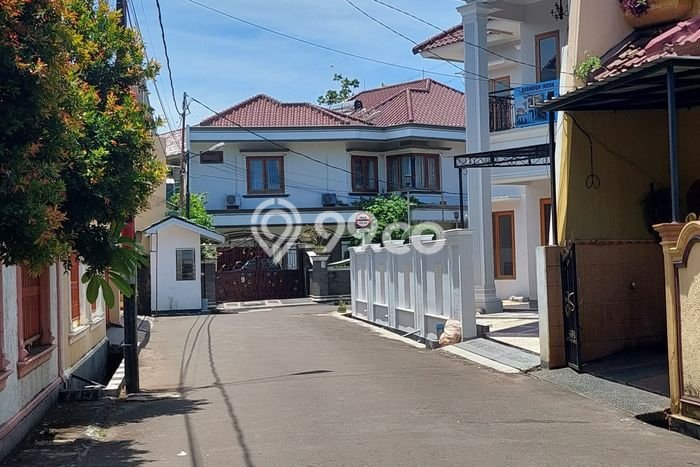 For Sale! Luxury House LT 758m2 Desain Modern di Klender For Sale! Luxury House LT 758m2 Desain Modern di Klender