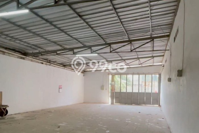 Gudang di Cimahi Selatan, Luas 1000m², Area Komersial, Posisi Premium Gudang di Cimahi Selatan, Luas 1000m², Area Komersial, Posisi Premium
