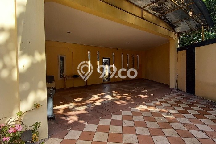 HARGA SPESIAL! Rumah kawasan Cinere, Dekat Pusat Kota, 4 KT, Luas 450m² Bangunan 500m² HARGA SPESIAL! Rumah kawasan Cinere, Dekat Pusat Kota, 4 KT, Luas 450m² Bangunan 500m²