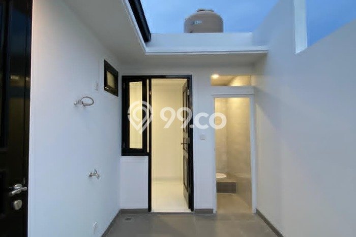 Rumah Modern Cantik 4 Kamar Siap Huni di Ciracas Rumah Modern Cantik 4 Kamar Siap Huni di Ciracas