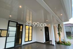 Rumah Modern Cantik 4 Kamar Siap Huni di Ciracas Rumah Modern Cantik 4 Kamar Siap Huni di Ciracas