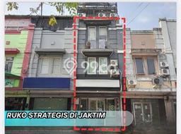 Dijual Ruko di Duren Sawit Jakarta Timur LT 64m2 / LB 210m2 Dijual Ruko di Duren Sawit Jakarta Timur LT 64m2 / LB 210m2