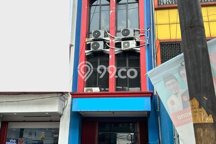 Dijual! Ruko di Fatmawati Jakarta Selatan LT 131m2 / LB 300m2 Kawasan Strategis Dijual! Ruko di Fatmawati Jakarta Selatan LT 131m2 / LB 300m2 Kawasan Strategis