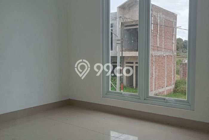 Rumah Luas Tanah 90m² di Cihanjuang, Bandung - Akses Mudah Rumah Luas Tanah 90m² di Cihanjuang, Bandung - Akses Mudah