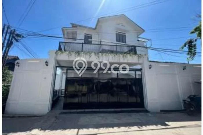 Rumah Nyaman LB 500m² Lokasi Sejuk di Regol, Bandung Rumah Nyaman LB 500m² Lokasi Sejuk di Regol, Bandung