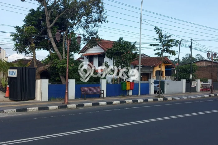 Rumah Terawat di Sidorejo, Salatiga, LT 1225m² Bangunan 1125m² DIJUAL CEPAT! Rumah Terawat di Sidorejo, Salatiga, LT 1225m² Bangunan 1125m² DIJUAL CEPAT!