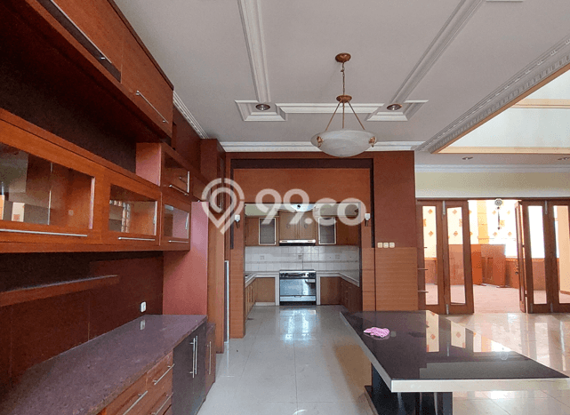 Rumah Strategis , Bandung, LT 330m2m² LB 650m2m² Rumah Strategis , Bandung, LT 330m2m² LB 650m2m²