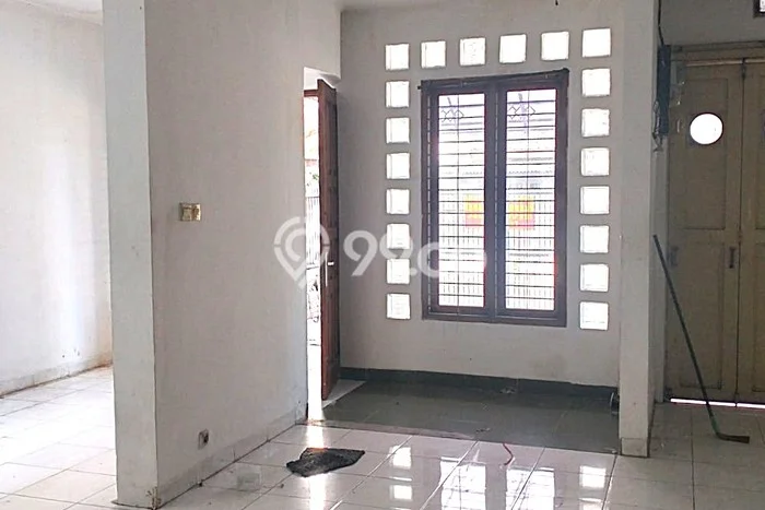 Rumah Bagus Siap Pakai Di Bandung Wetan Luas 200m2 Lokasi Strategis Rumah Bagus Siap Pakai Di Bandung Wetan Luas 200m2 Lokasi Strategis