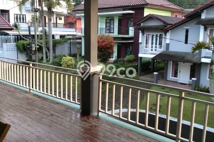 Vila di , Luas 250m2m², Lokasi Strategis Vila di , Luas 250m2m², Lokasi Strategis