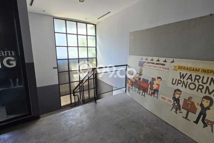 Disewakan Komersial Kawasan Pasir Kaliki, Luas 600m², Lokasi Komersial Disewakan Komersial Kawasan Pasir Kaliki, Luas 600m², Lokasi Komersial