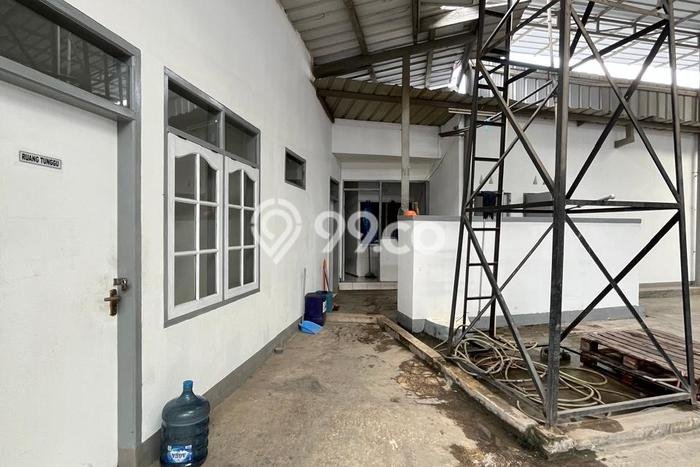 Unit Gudang Disewakan di Taman Kopo Indah di Area Ramai & Strategis Unit Gudang Disewakan di Taman Kopo Indah di Area Ramai & Strategis