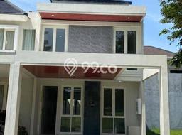 Rumah Luas Asri 4 KT Siap Pakai di Pakuwon Surabaya Rumah Luas Asri 4 KT Siap Pakai di Pakuwon Surabaya