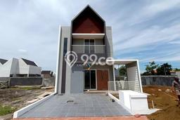 Rumah Strategis Modern Lb 64m2 di Gedangan, Sidoarjo Rumah Strategis Modern Lb 64m2 di Gedangan, Sidoarjo