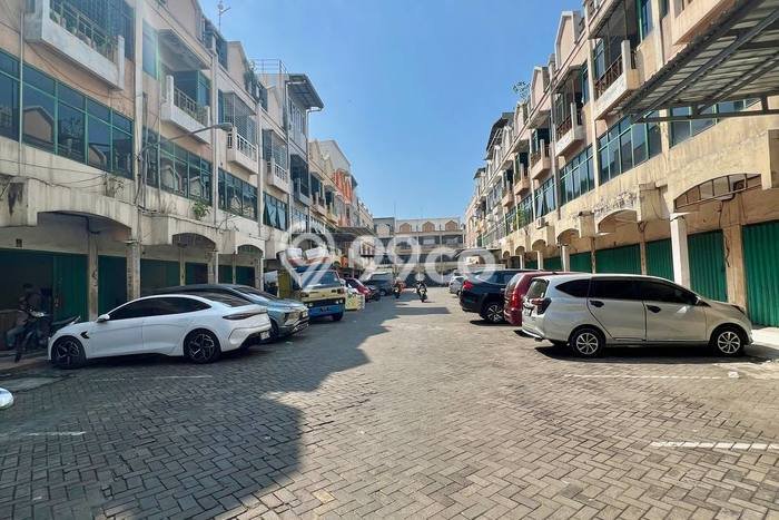 Ruko Strategis Kawasan Pabean Cantikan, Luas 200m2m², Mainroad, Tingkat Keramaian Tinggi Ruko Strategis Kawasan Pabean Cantikan, Luas 200m2m², Mainroad, Tingkat Keramaian Tinggi