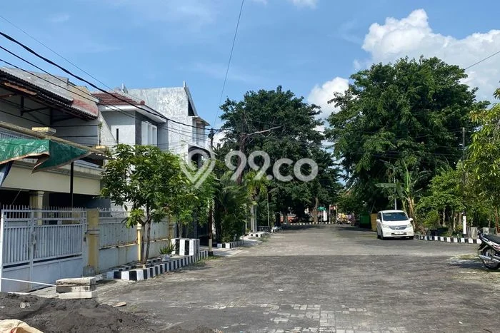 Rumah Strategis Minimalis Lb 160m2 di Rungkut, Surabaya Rumah Strategis Minimalis Lb 160m2 di Rungkut, Surabaya