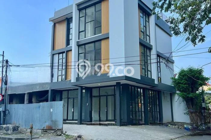 Ruko Dijual di Prime Area Surabaya Luas 211m2 Ruko Dijual di Prime Area Surabaya Luas 211m2