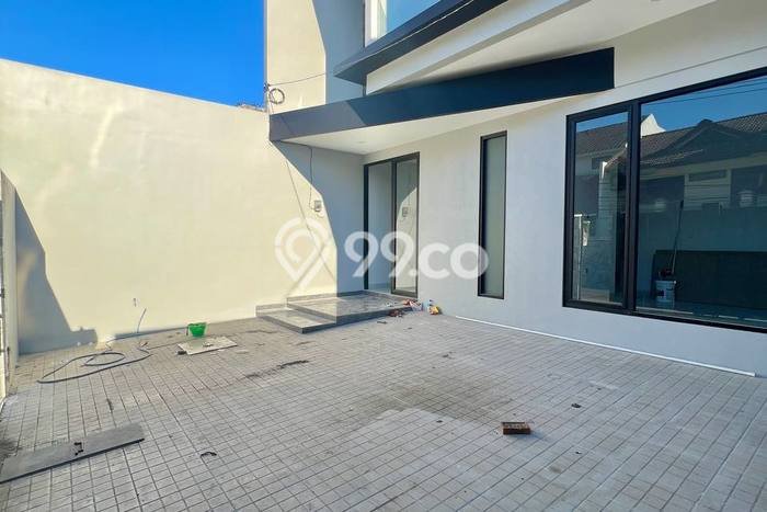 Hunian Mewah Dijual LT 176m2 di Mulyorejo, Surabaya Hunian Mewah Dijual LT 176m2 di Mulyorejo, Surabaya