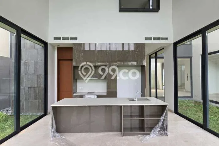 Rumah Nyaman area BSD, 6 KM, Area Strategis, Luas 601m² Bangunan 665m² Rumah Nyaman area BSD, 6 KM, Area Strategis, Luas 601m² Bangunan 665m²