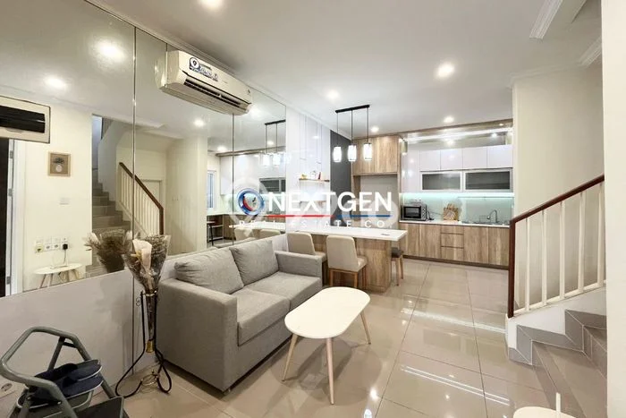Rumah area Cihuni, 3 KT, Dekat Universitas, LT 84m2m² LB 90m2m² Rumah area Cihuni, 3 KT, Dekat Universitas, LT 84m2m² LB 90m2m²