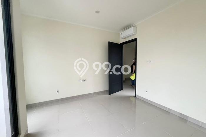 Rumah Nyaman area Gading Serpong, 3 KT, Lingkungan Strategis, LT 84m² LB 93m² Rumah Nyaman area Gading Serpong, 3 KT, Lingkungan Strategis, LT 84m² LB 93m²