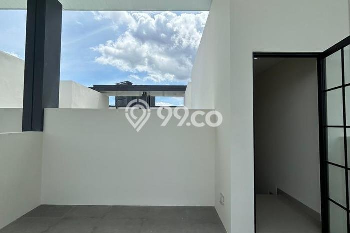Unit Ruko Disewakan di Gading Serpong di Area Ramai & Strategis Unit Ruko Disewakan di Gading Serpong di Area Ramai & Strategis