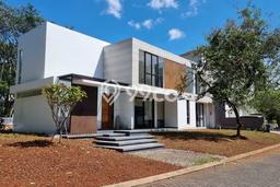 Ready to Use! Luxury House LT 345m2 Desain Modern di BSD Vermont Ready to Use! Luxury House LT 345m2 Desain Modern di BSD Vermont