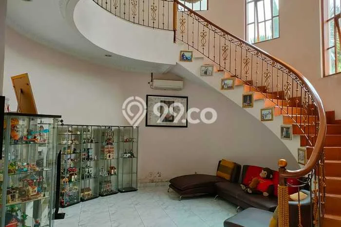 Rumah Mewah LB 450m2 Siap Huni Desain Elegan di BSD Golden Viena, Tangerang Rumah Mewah LB 450m2 Siap Huni Desain Elegan di BSD Golden Viena, Tangerang