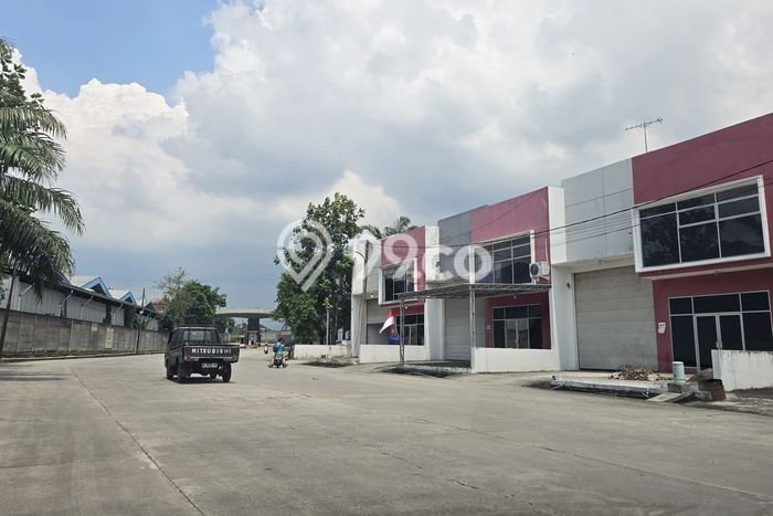 Unit Gudang Dijual di Balaraja Tangerang Luas Tanah 550m2, Luas Bangunan 505m2 Unit Gudang Dijual di Balaraja Tangerang Luas Tanah 550m2, Luas Bangunan 505m2