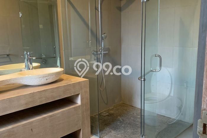Vila di , Dimensi 250m2m², Cocok untuk hunian keluarga Vila di , Dimensi 250m2m², Cocok untuk hunian keluarga