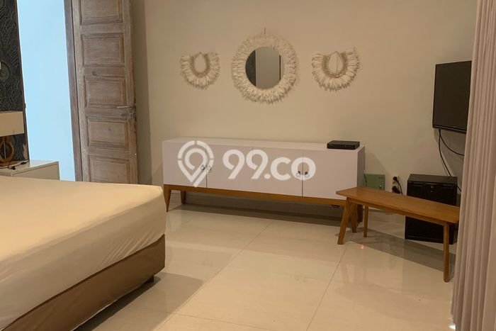 Vila di , Dimensi 250m2m², Cocok untuk hunian keluarga Vila di , Dimensi 250m2m², Cocok untuk hunian keluarga