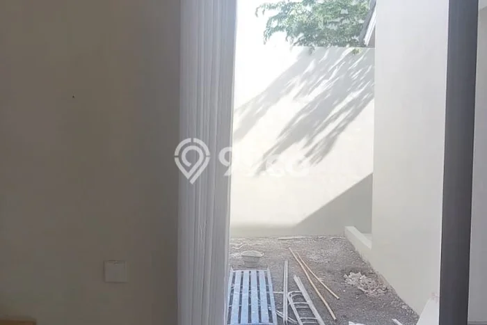 Lokasi strategis! Rumah siap huni dikontrakkan di Pakal LB 80m2 Lokasi strategis! Rumah siap huni dikontrakkan di Pakal LB 80m2