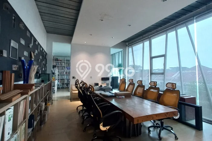 Komersial Bagus Dijual LB 700m2 Lokasi Strategis Surabaya Area Cocok untuk Berbisnis Komersial Bagus Dijual LB 700m2 Lokasi Strategis Surabaya Area Cocok untuk Berbisnis
