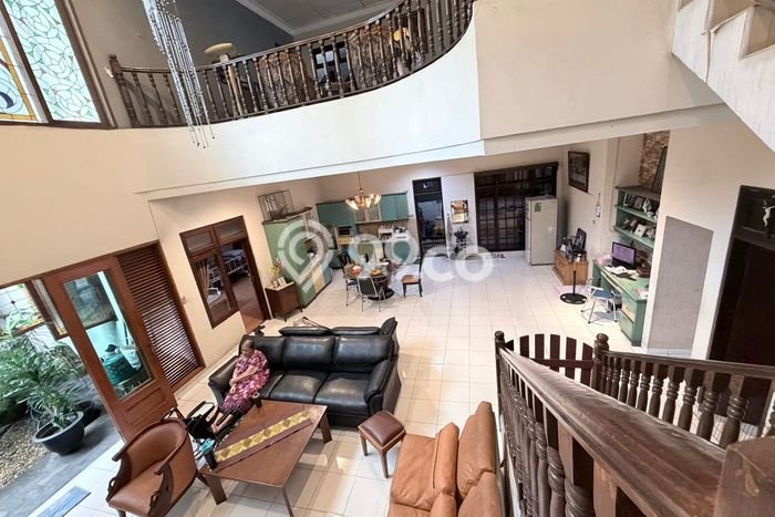 For Sale! Premium House LT 313m2 Desain Modern di Cawang For Sale! Premium House LT 313m2 Desain Modern di Cawang