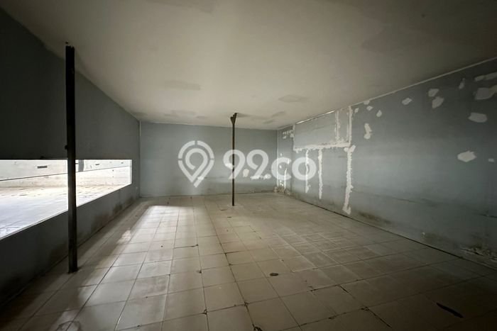 Gudang Area Strategis di Cipinang, Luas 300m², For Rent Gudang Area Strategis di Cipinang, Luas 300m², For Rent