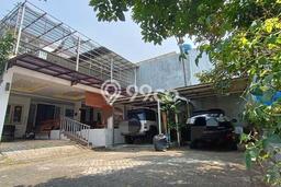 Rumah Luas Asri 4 KT Siap Huni di Raffles Hills Jakarta Timur Rumah Luas Asri 4 KT Siap Huni di Raffles Hills Jakarta Timur