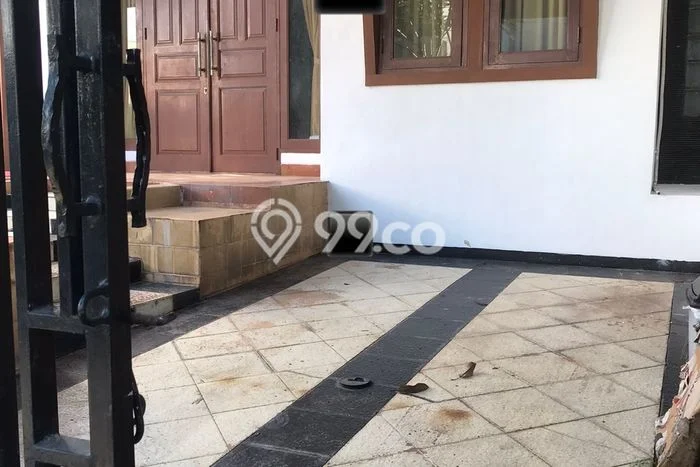 Rumah sewa siap pakai 3 Kamar Tidur di Citra Grand, Jakarta Timur Rumah sewa siap pakai 3 Kamar Tidur di Citra Grand, Jakarta Timur