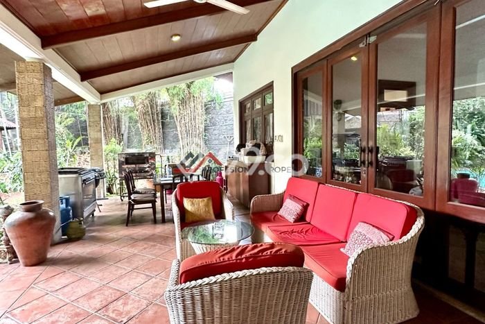 For Sale! Luxury House LT 880m2 Desain Elegan di Ampera For Sale! Luxury House LT 880m2 Desain Elegan di Ampera